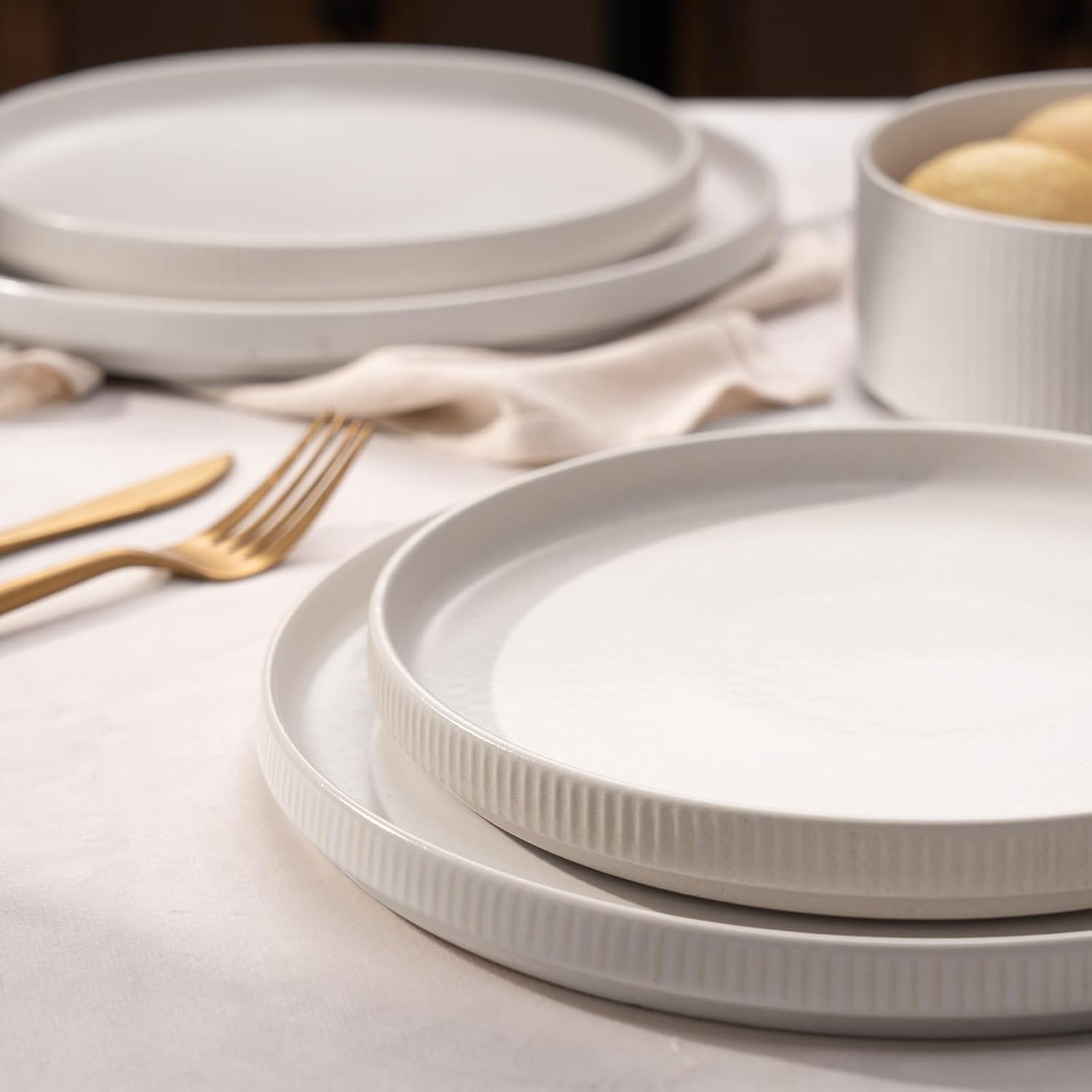 Dinnerware Sets, Plates and Bowls Set for 4, 12 Pieces Dishes - Chip and Scratch Resistant, Microwave and Dishwasher Safe Kitchen Set, Matte White