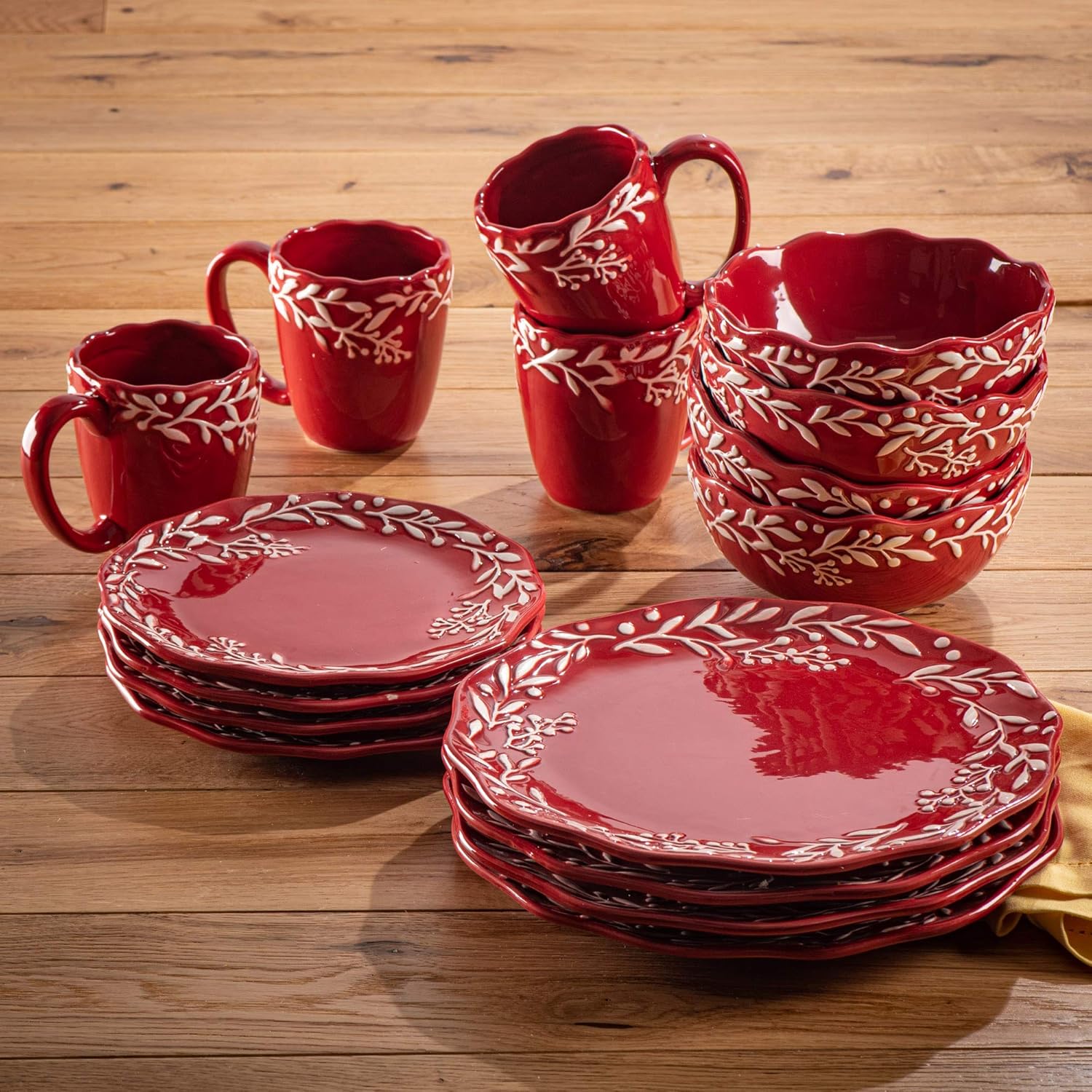 Holiday Round Dinnerware Set – 16-Piece Ceramic Dinner Party Collection w/ 4 Dinner Plates, 4 Salad Plates, 4 Bowls & 4 Mugs – Unique Gift Idea for Any Special Occasion, Red